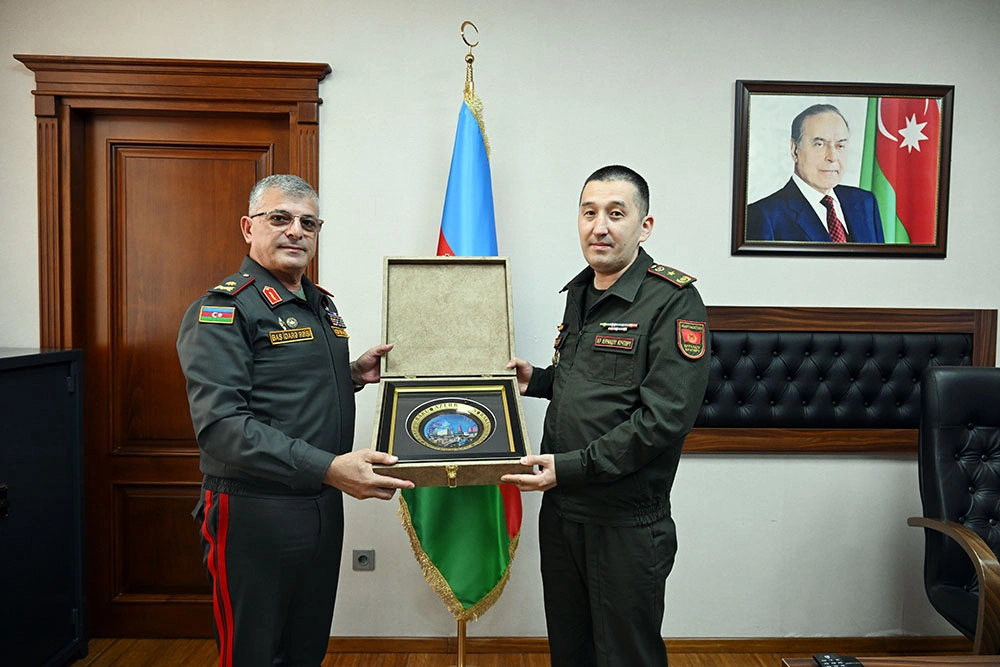 Azerbaijani and Kyrgyz military security officials hold meeting (PHOTO)