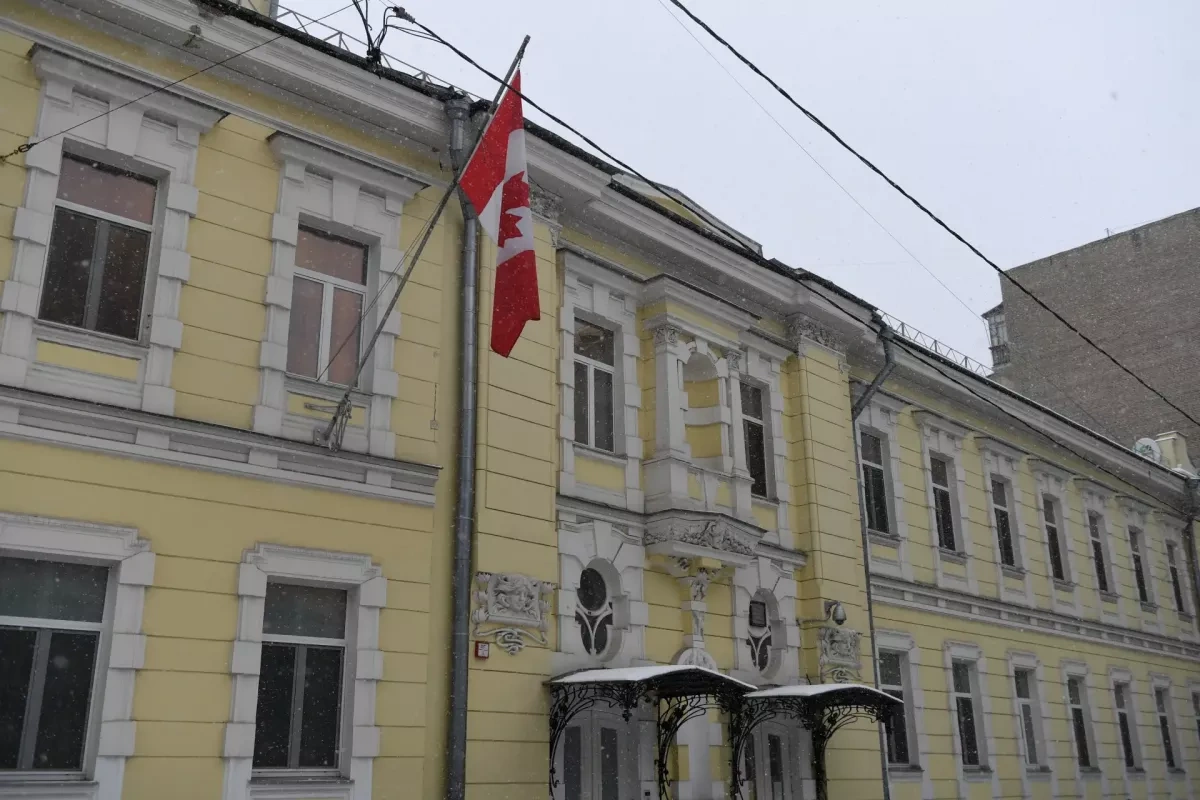 Canadian visa centres in Russia halt document processing
