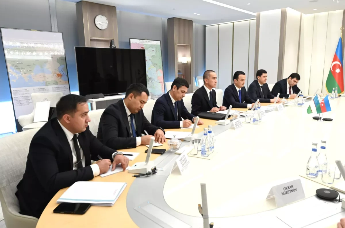 Azerbaijan’s SOCAR may build new filling stations in Uzbekistan PHOTO