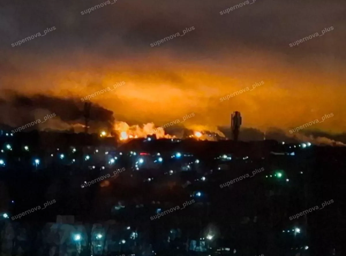 Drone strike sparks massive blaze at major Russian oil refinery PHOTO/VIDEO