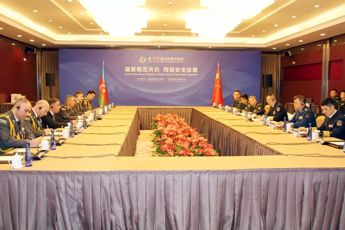 Azerbaijan, China defence chiefs discuss expanding military cooperation PHOTO