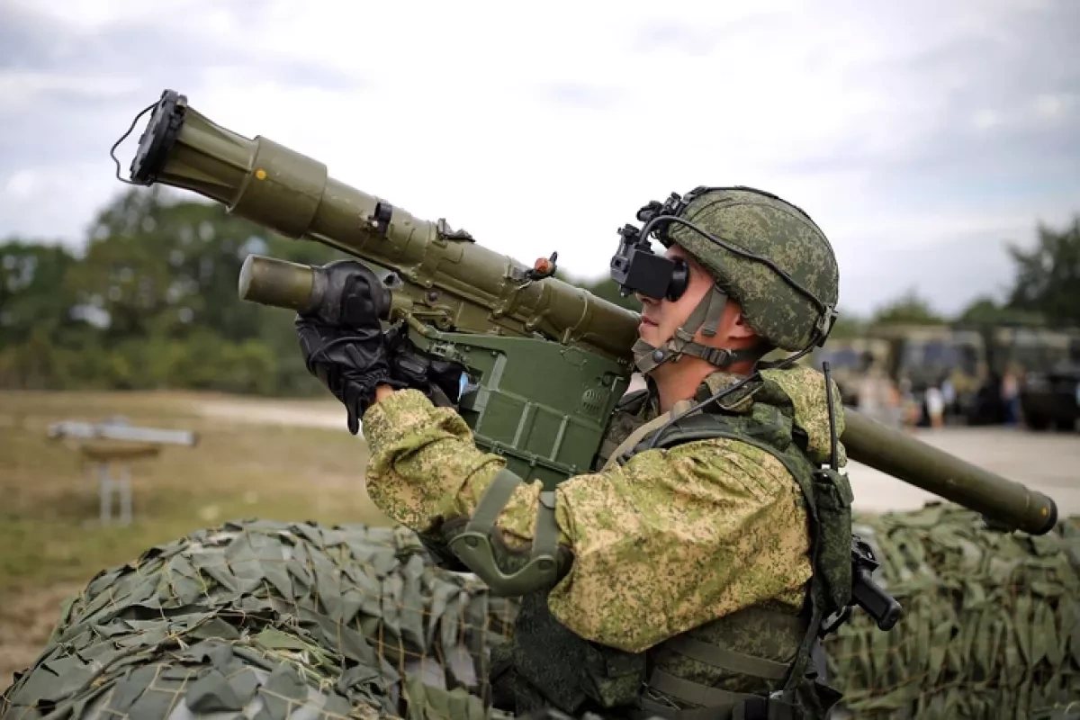 FT: Iran seals €500-million secret arms pact with Russia to restore air shield