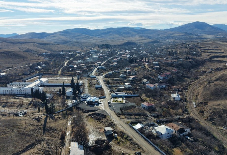 President Ilham Aliyev familiarizes himself with reconstruction work in Ashaghi Oratagh village, Aghdara district (PHOTO)