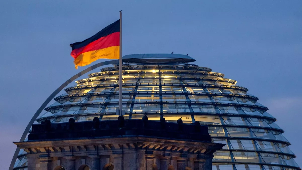 Opposing politicians unite over concerns of "hybrid” warfare targeting Germany