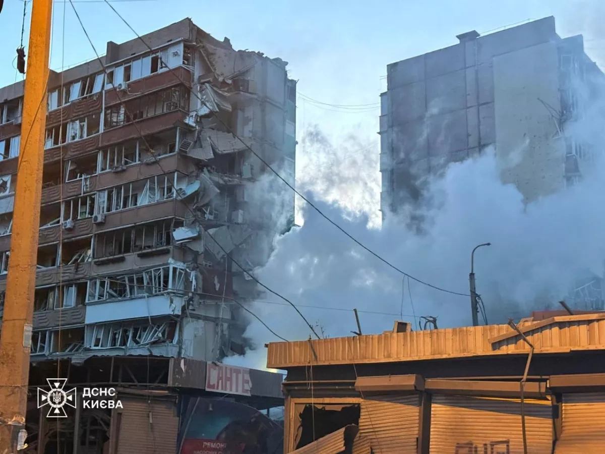 Russian strike turns Kyiv morning into tragedy PHOTO / VIDEO