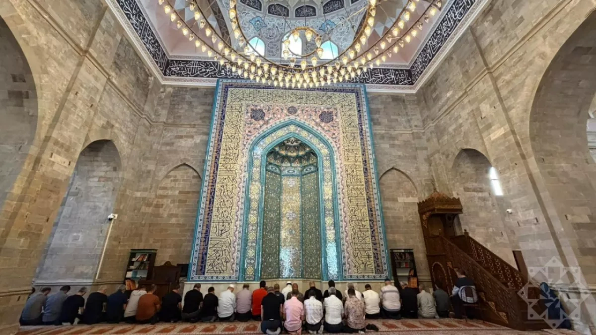 Foreign media explore Azerbaijan’s historic Shamakhi during WUF13 tour PHOTO