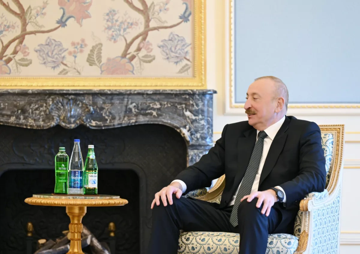 Azerbaijani president receives UAE energy and infrastructure minister PHOTO