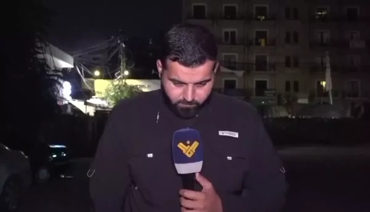 Lebanese journalist injured live on air during Israeli strike VIDEO