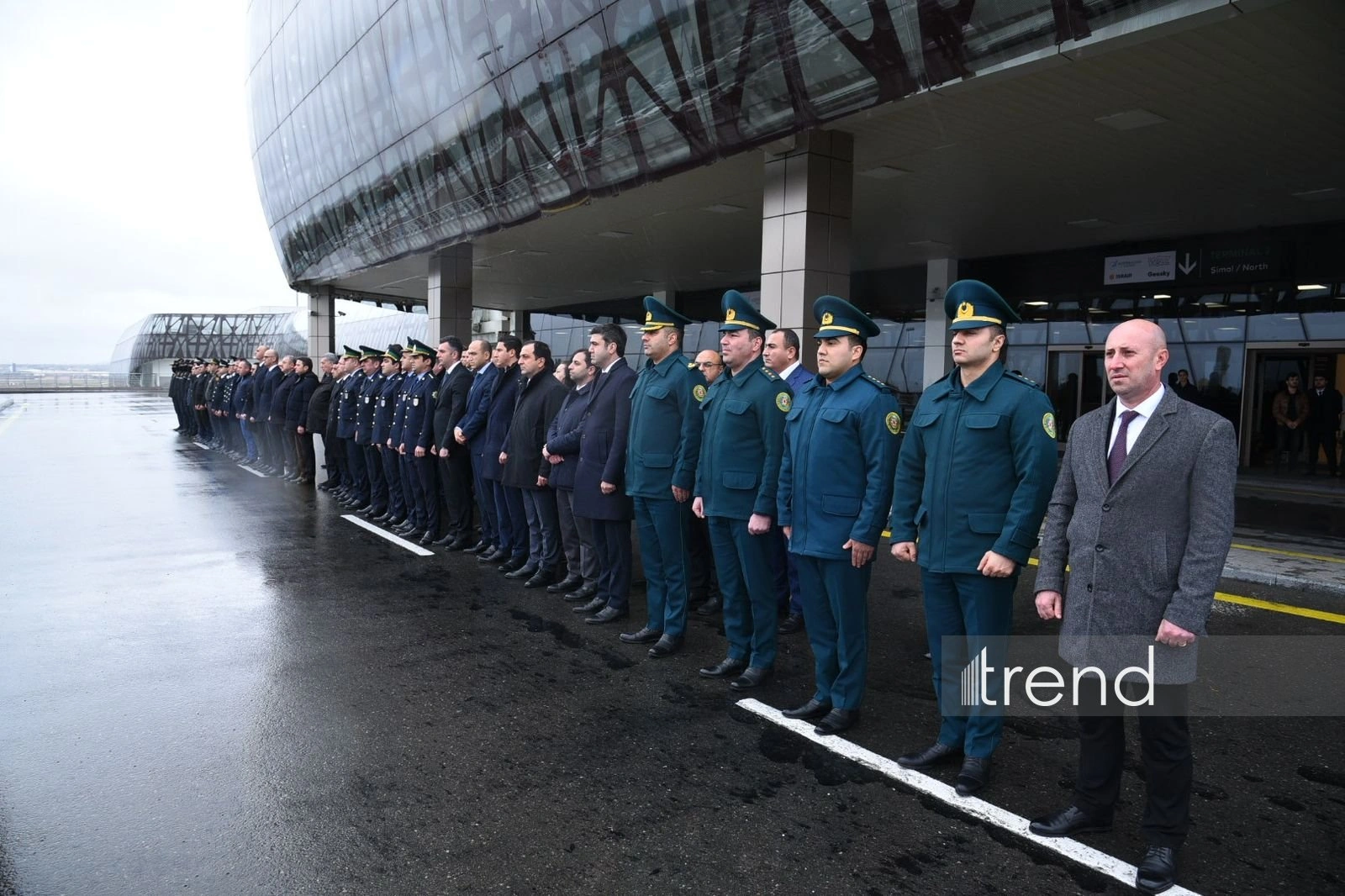 Heydar Aliyev International Airport holds memorial for AZAL plane crash victims (PHOTO)