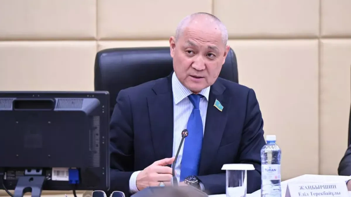 "Ask ChatGPT": Kazakh MP fact-checks waste data live in parliament VIDEO