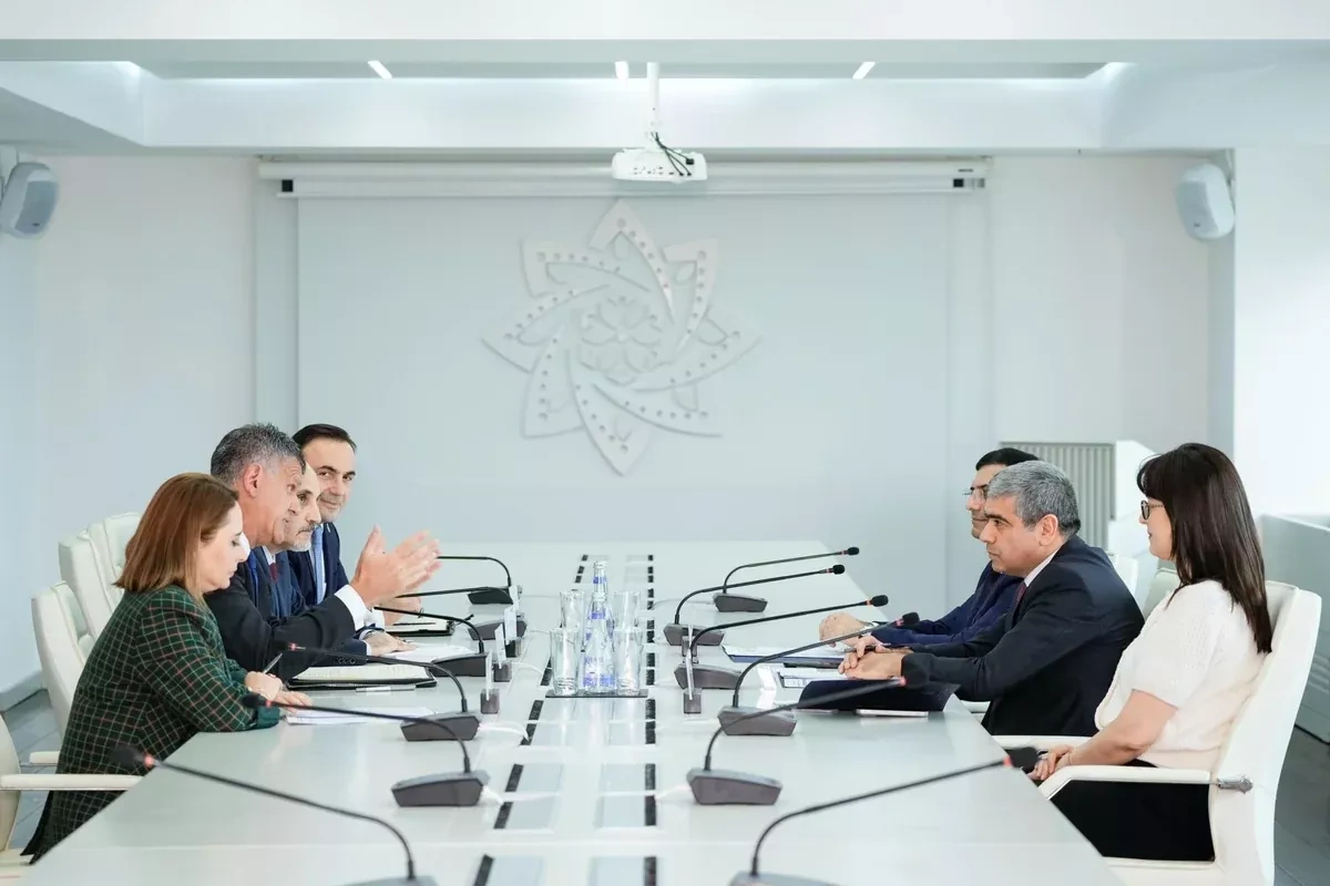 Azerbaijan, bp discuss expansion of joint social programmes PHOTO
