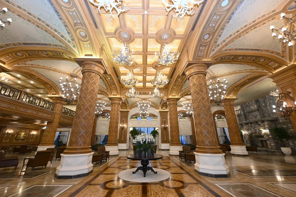 Azerbaijani leader, first lady attend Pirgulu Park hotel opening in Shamakhi PHOTO / UPDATED