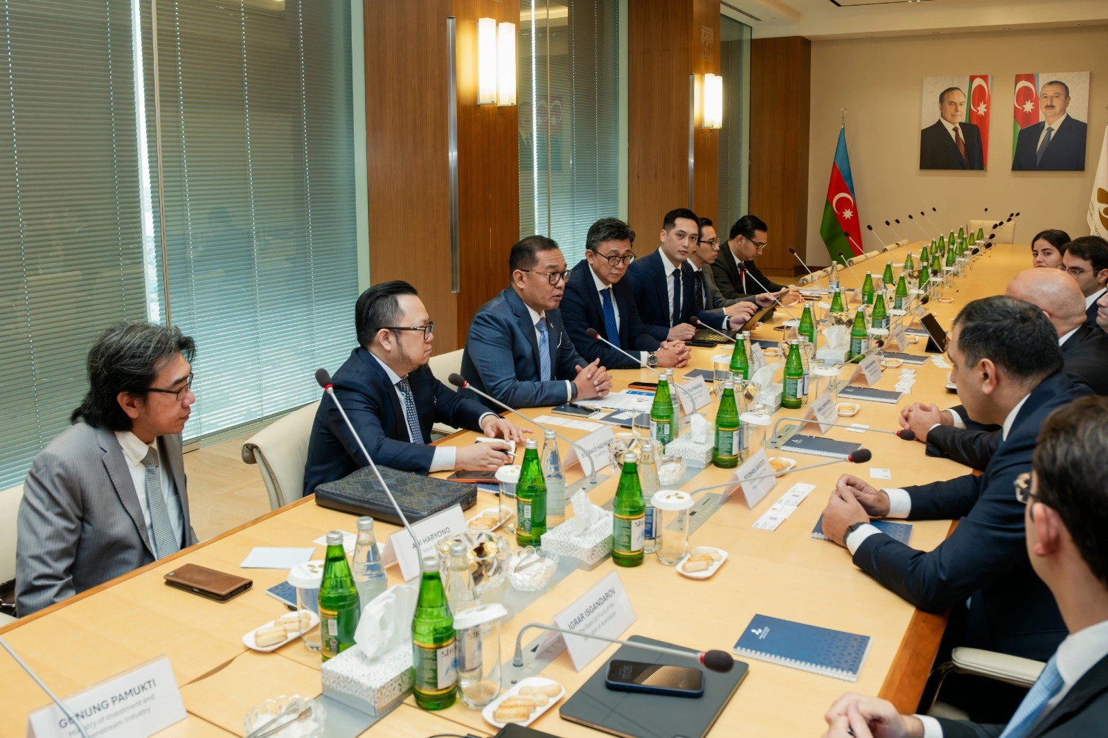 Azerbaijan and Indonesia discuss development of investment relations (PHOTO)