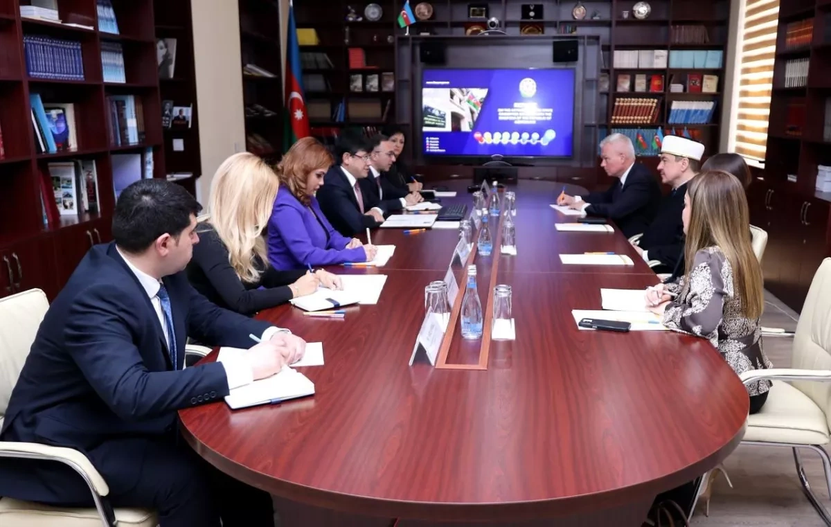 Azerbaijan highlights global diaspora network during meeting with Polish mufti Photo