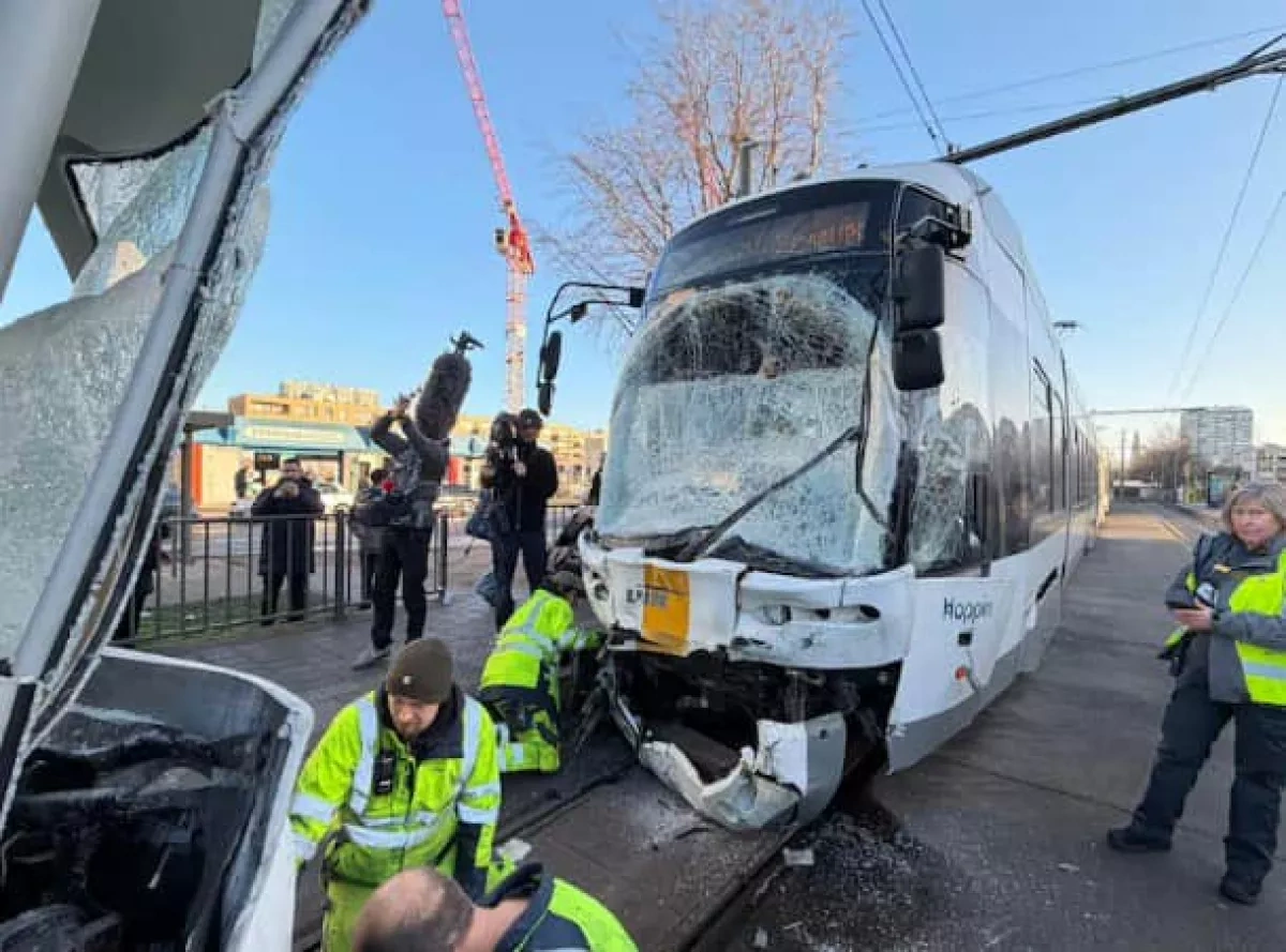 Head-on tram collision in Belgium leaves nine injured PHOTO