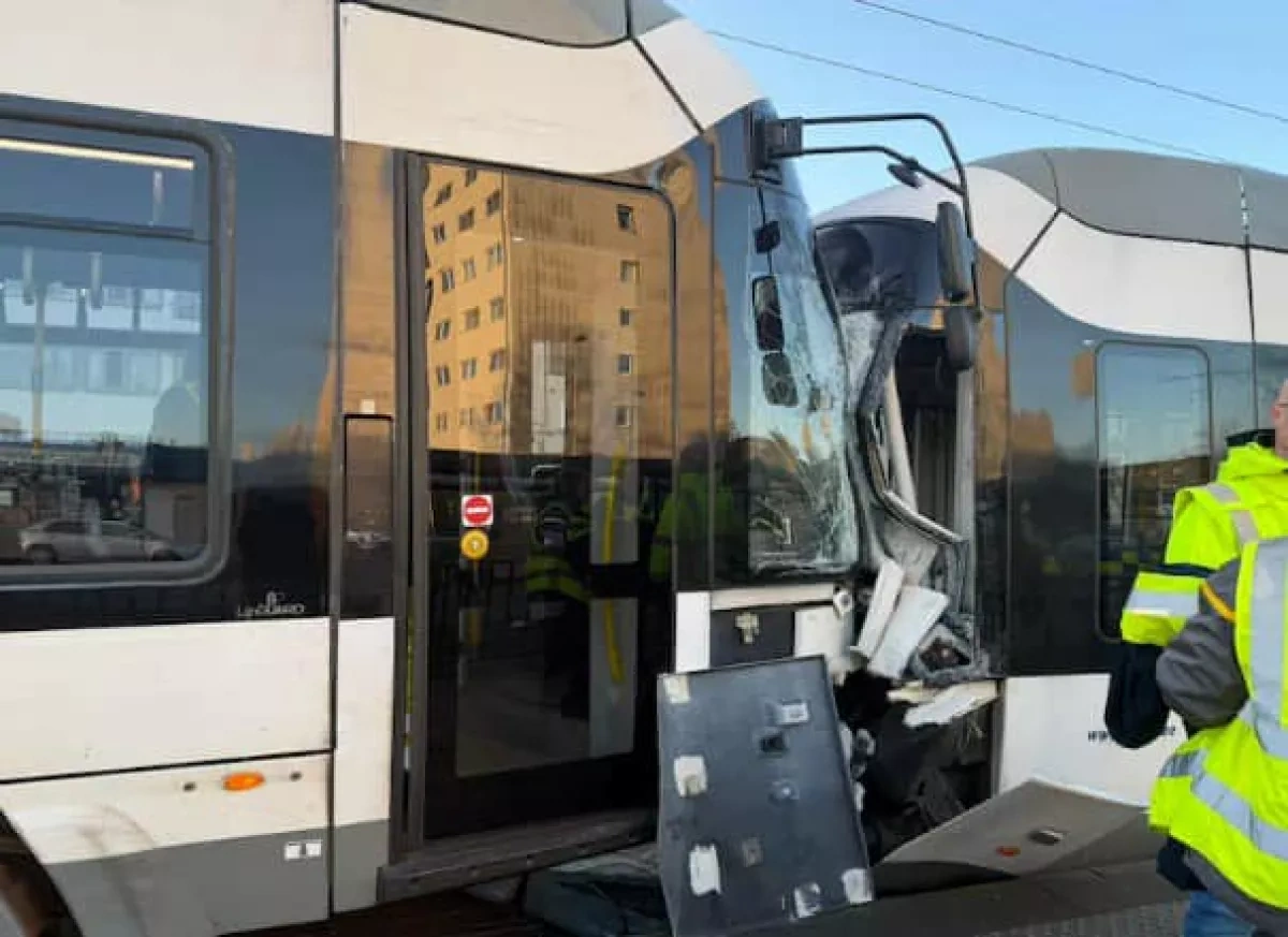 Head-on tram collision in Belgium leaves nine injured PHOTO