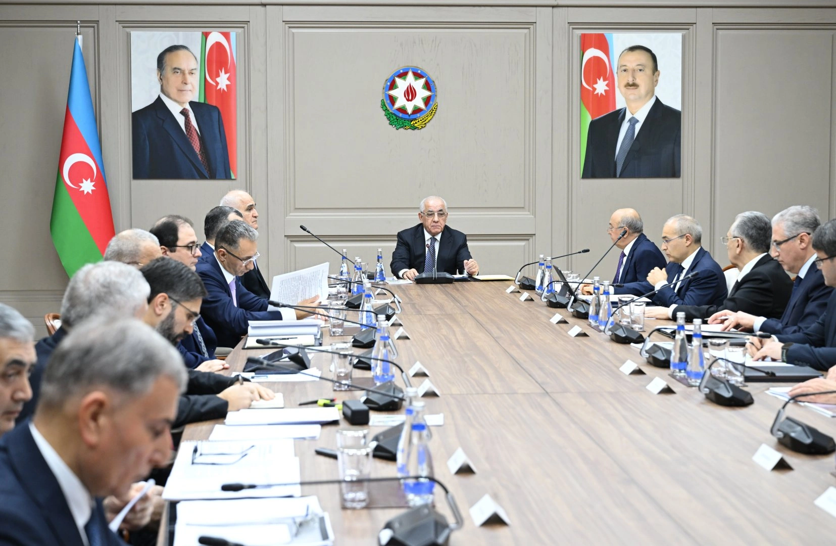 Azerbaijan reviews ecological status of Caspian Sea and Baku Bay