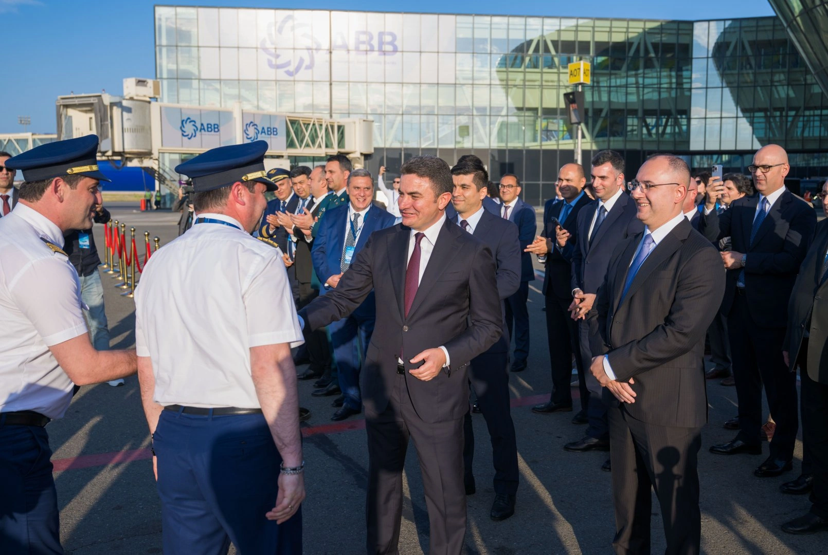AZAL expands fleet with addition of its 1st next-generation Airbus A321neo (PHOTO)