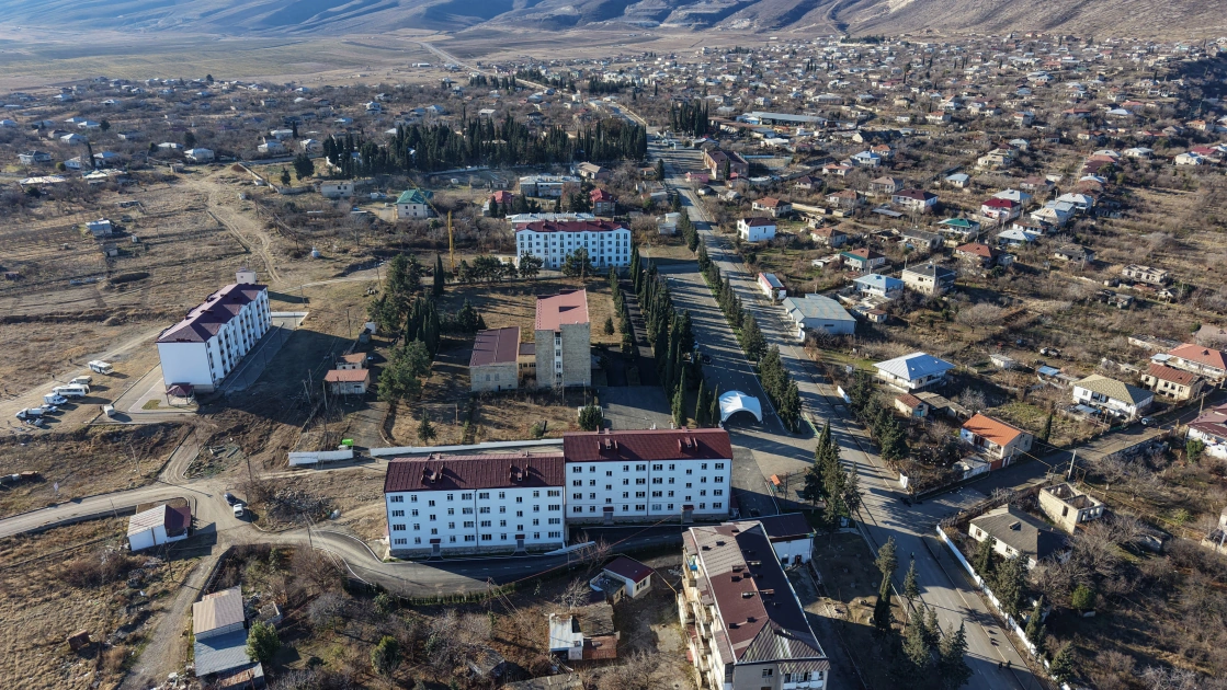 President Ilham Aliyev reviews master plan for Aghdara city (PHOTO)