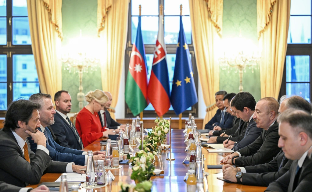 President Ilham Aliyev hold expanded meeting with President of Slovakia in Bratislava