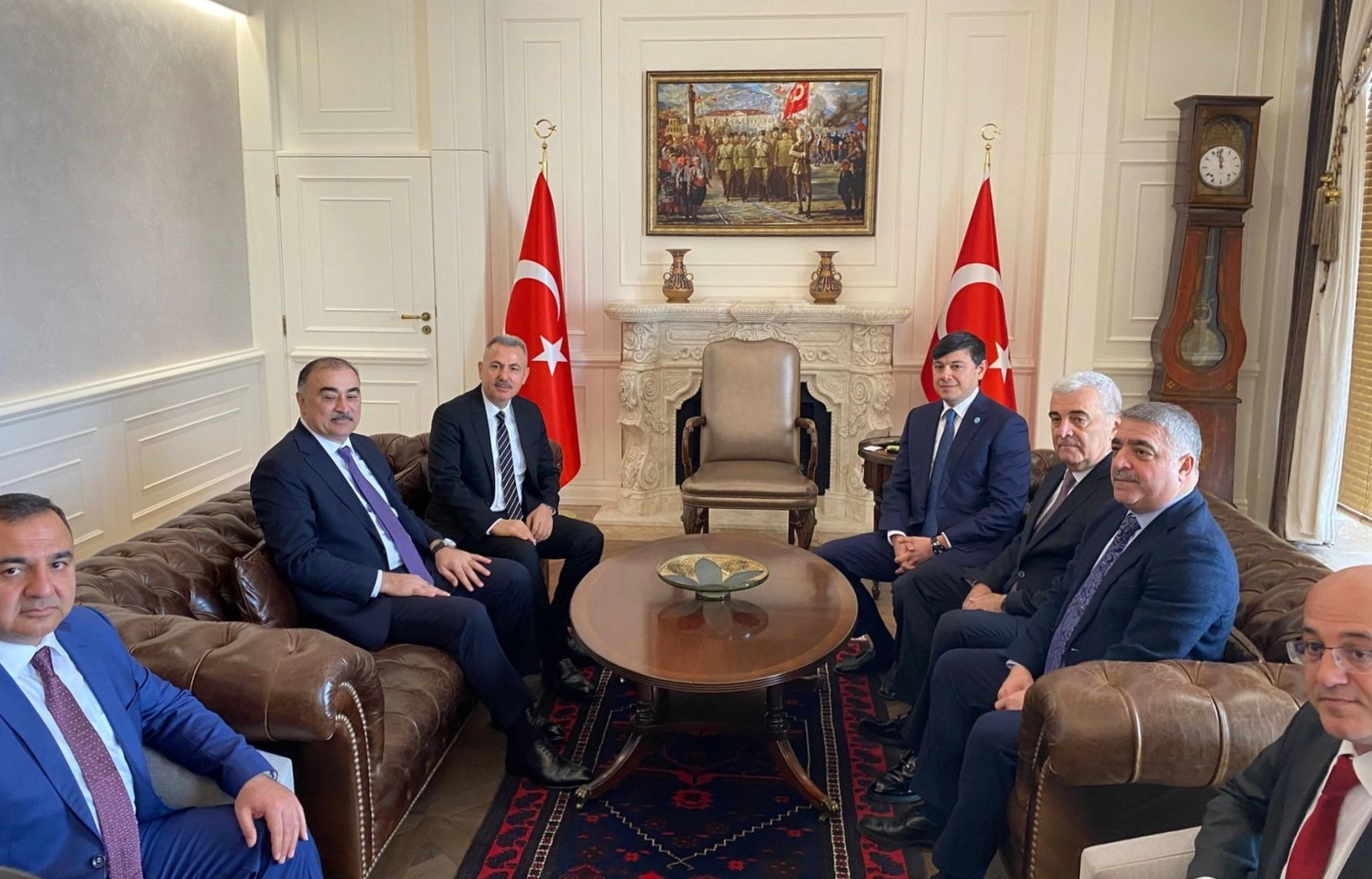 Azerbaijani Committee Chairman meets with Governor of Türkiye's Izmir (PHOTO)