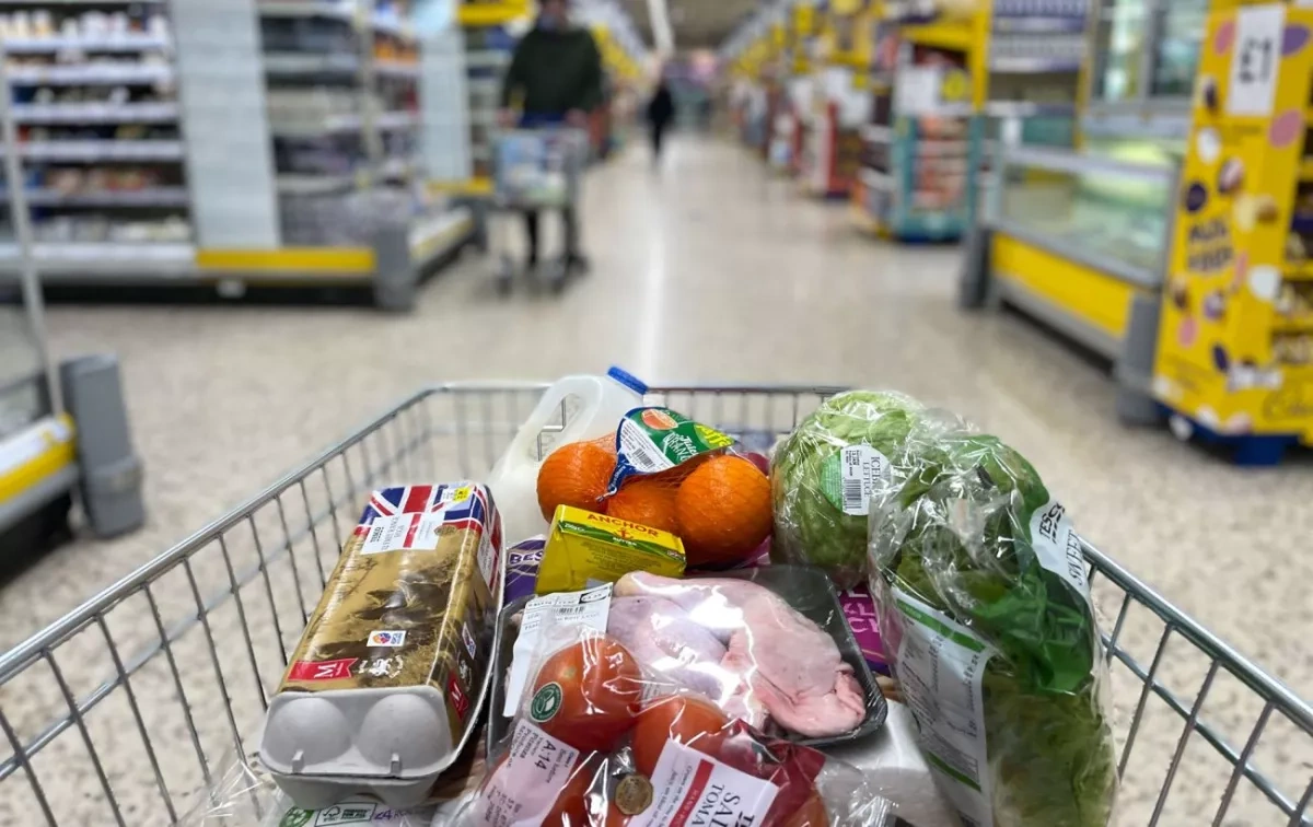 The Guardian: UK food prices set to surge 50% since 2021