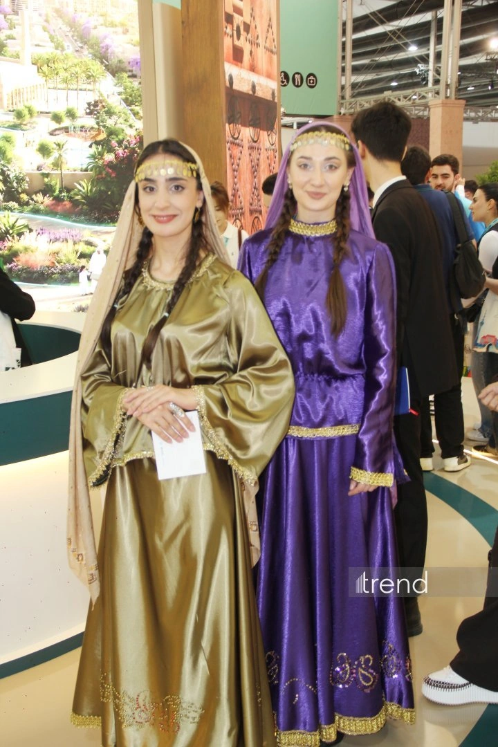 Top WUF13 participants showcase national costumes in Baku, turning Forum into global cultural pavilion (PHOTO)