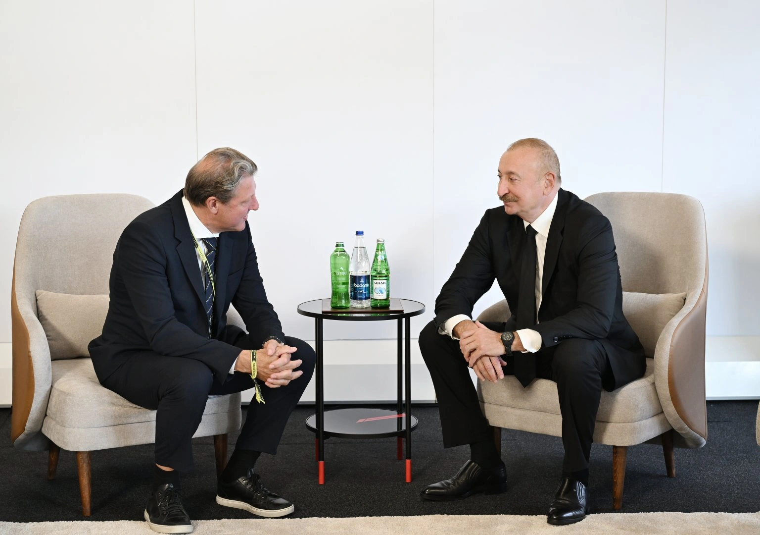 President Ilham Aliyev meets with President of International Ski and Snowboard Federation (PHOTO)