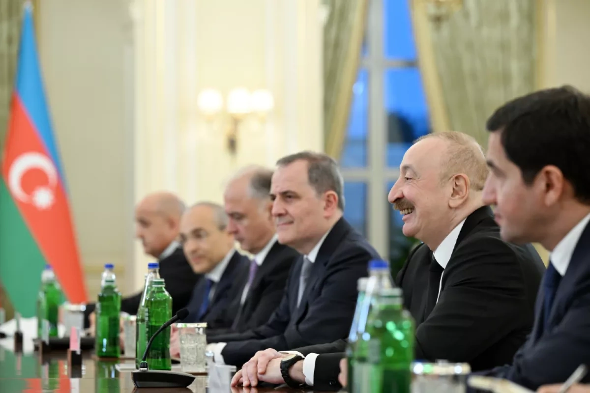 President Aliyev holds expanded meeting with Italian PM in Baku PHOTO