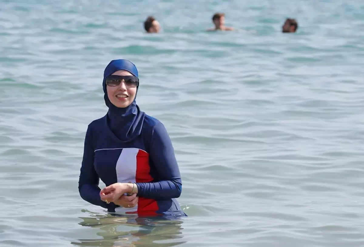 French court suspends burkini ban on riviera beaches