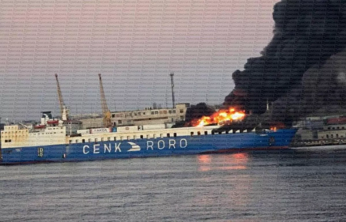 Russian missile strike on Odesa damages civilian vessel and emergency equipment photo / video