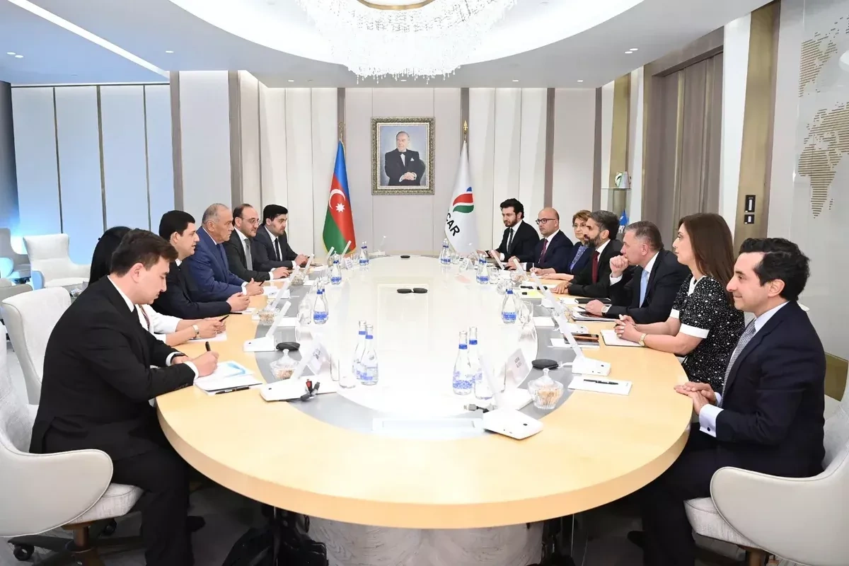 SOCAR advances intl partnerships with Shell, Uzbekneftegaz during Baku Energy Week PHOTO