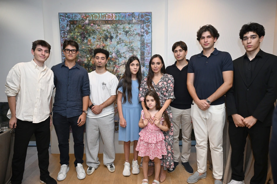 Heydar Aliyev Foundation VP Leyla Aliyeva, Arzu Aliyeva attend MAMA “Mother Nature” international art exhibition in Madrid (PHOTO)