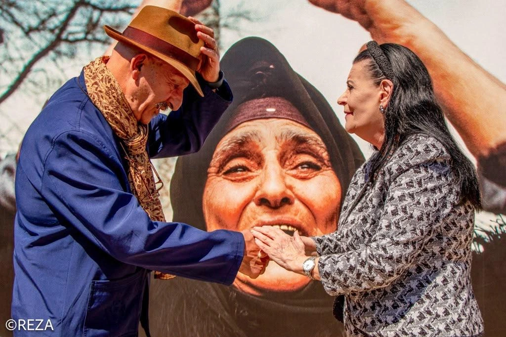 President of Malta visits Reza Deghati's photo exhibition on Khojaly genocide (PHOTO)