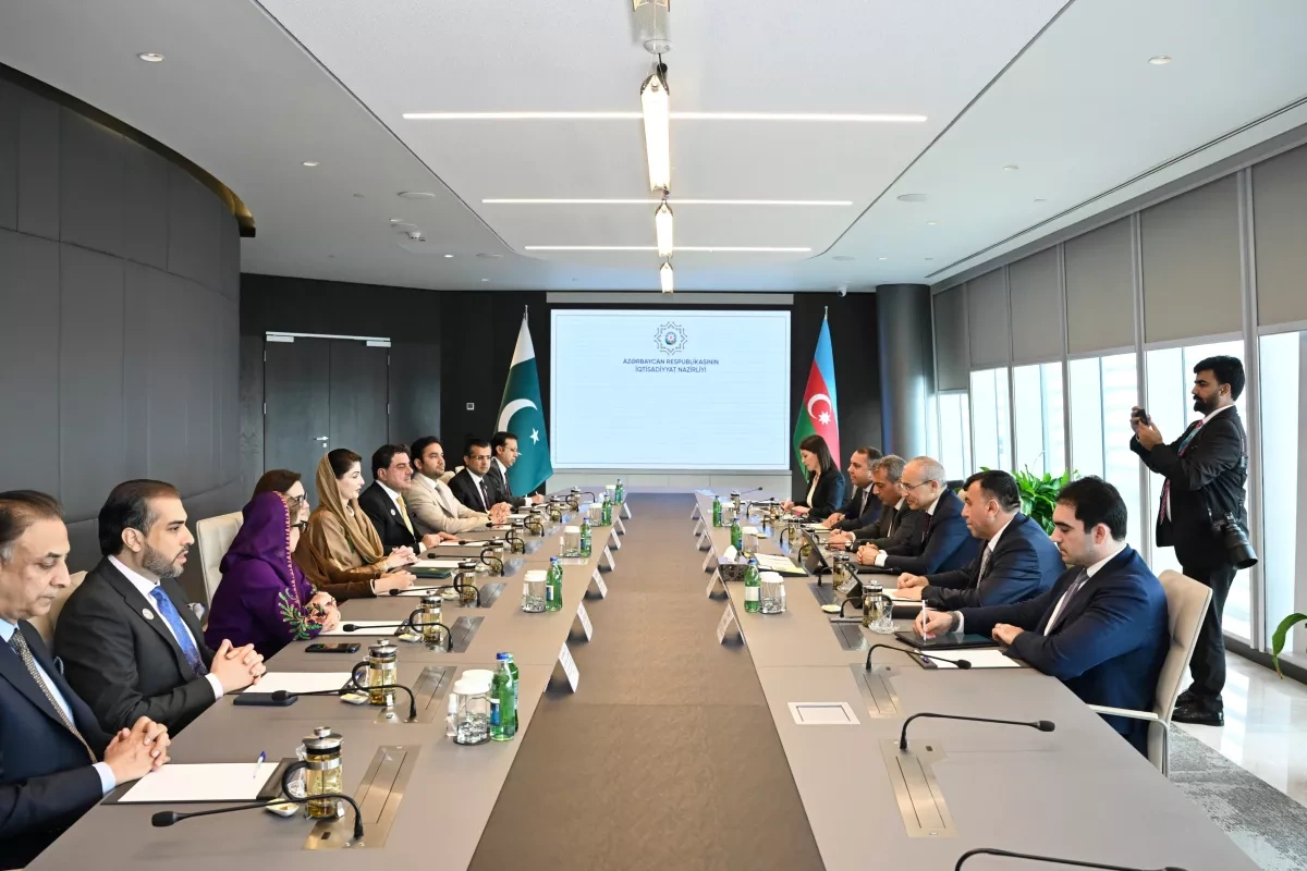 WUF13: Azerbaijan, Pakistan discuss expanding economic cooperation