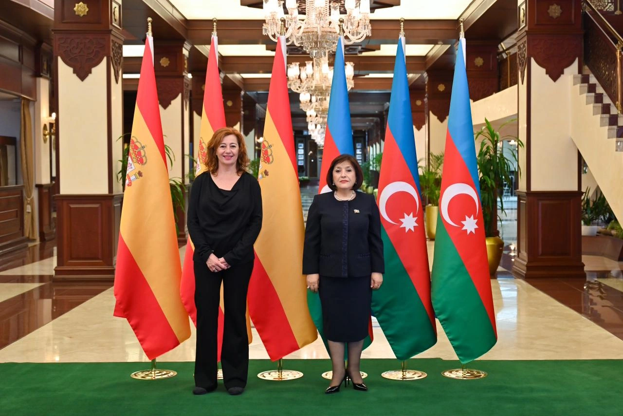 Azerbaijani Parliament Speaker meets with Speaker of Spanish Congress of Deputies (PHOTO)
