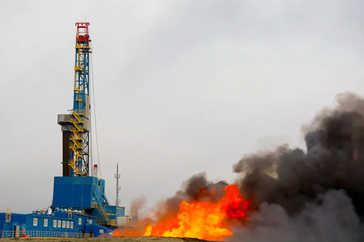 Ukraine destroys Russian military equipment on Black Sea drilling rig VIDEO