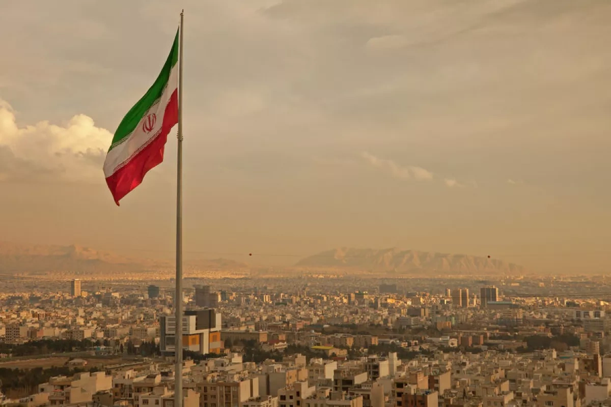 Iranian protesters attack, burn mausoleum in Ilam province