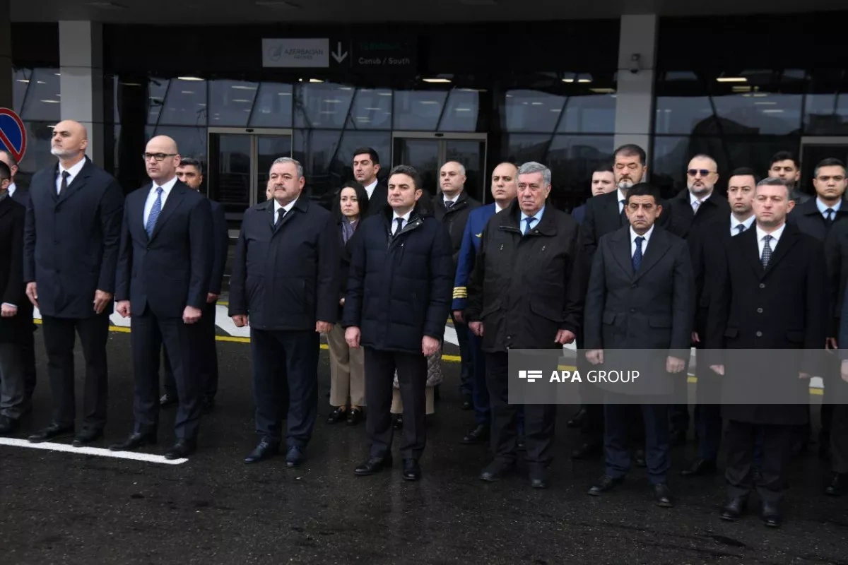 Minute of silence observed in memory of victims of AZAL plane crash PHOTO