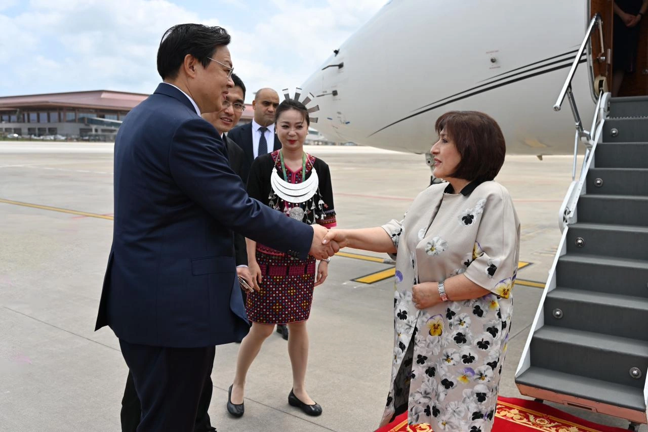 Azerbaijani parliament speaker arrives on working visit to China