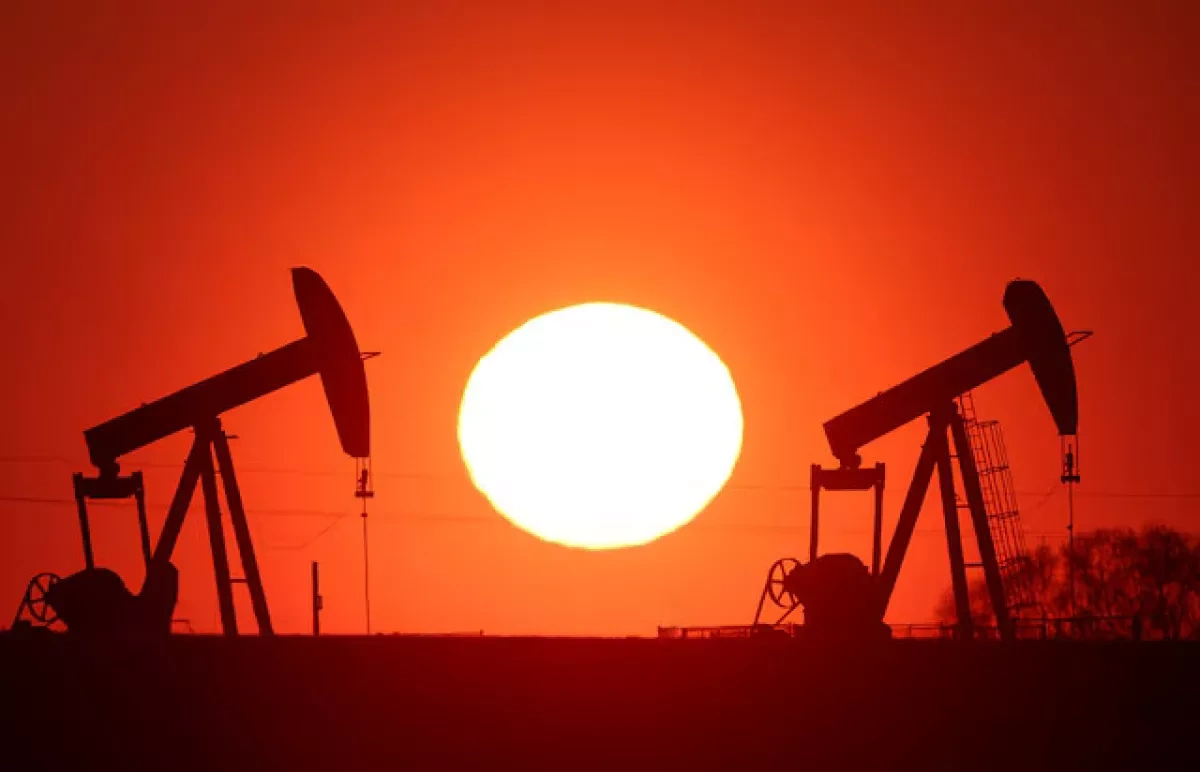 Crude bounces back above $92 following US financial threat to Iran