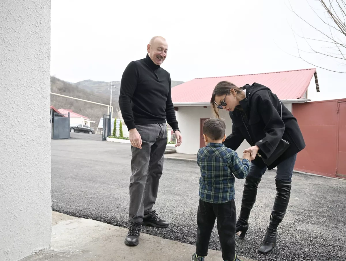 Azerbaijani President, First Lady celebrate village restoration in Khojavand PHOTO