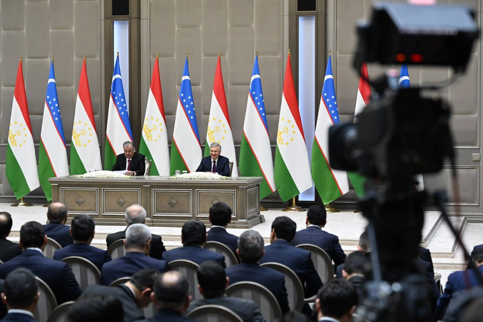 Uzbekistan, Tajikistan aim to boost trade to $2B