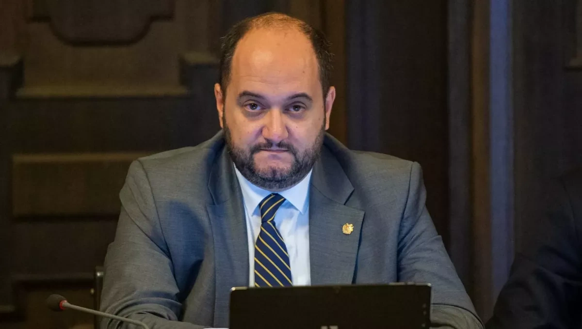 Media: Armenian PM rebukes chief of staff over failed anti-church campaign