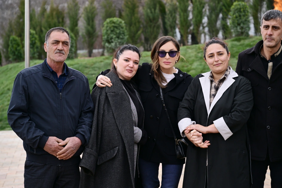 President Ilham Aliyev, First Lady Mehriban Aliyeva inspect restoration of individual houses and infrastructure in Khanoba village of Khojavend (PHOTO)