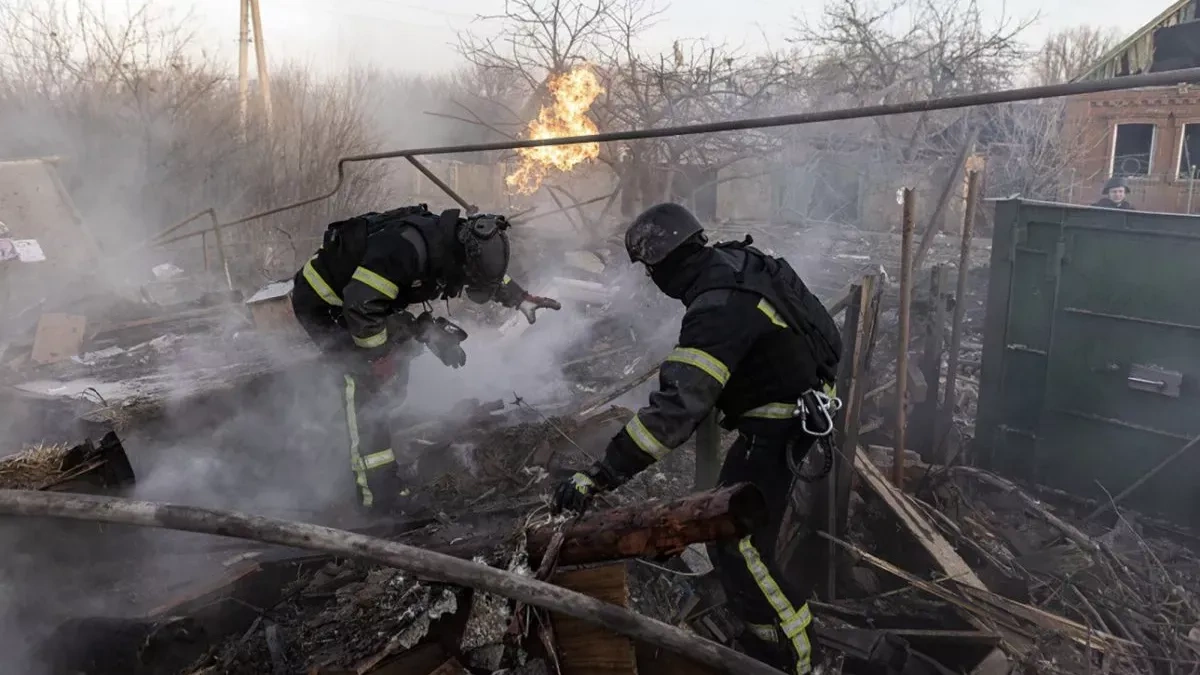 Blasts rock industrial site in Ukraine's Kryvyi Rih