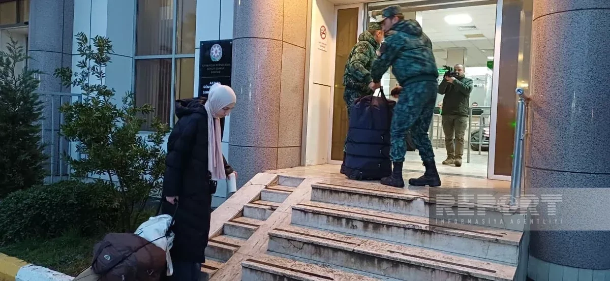 Azerbaijan evacuates over 100 foreign nationals from Iran via Astara checkpoint Photo