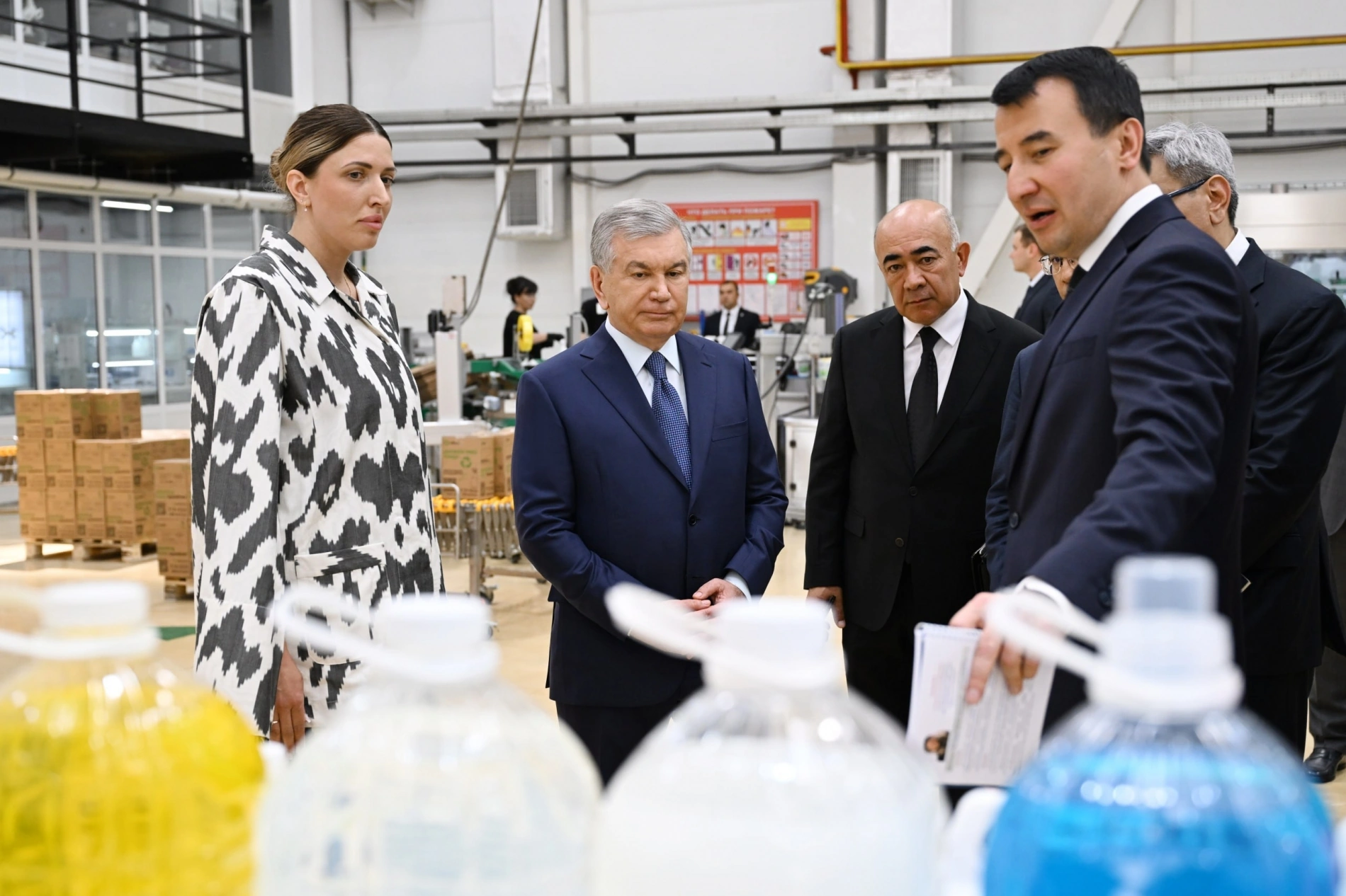 President Mirziyoyev tours BCG Group OZ amid push to boost domestic production