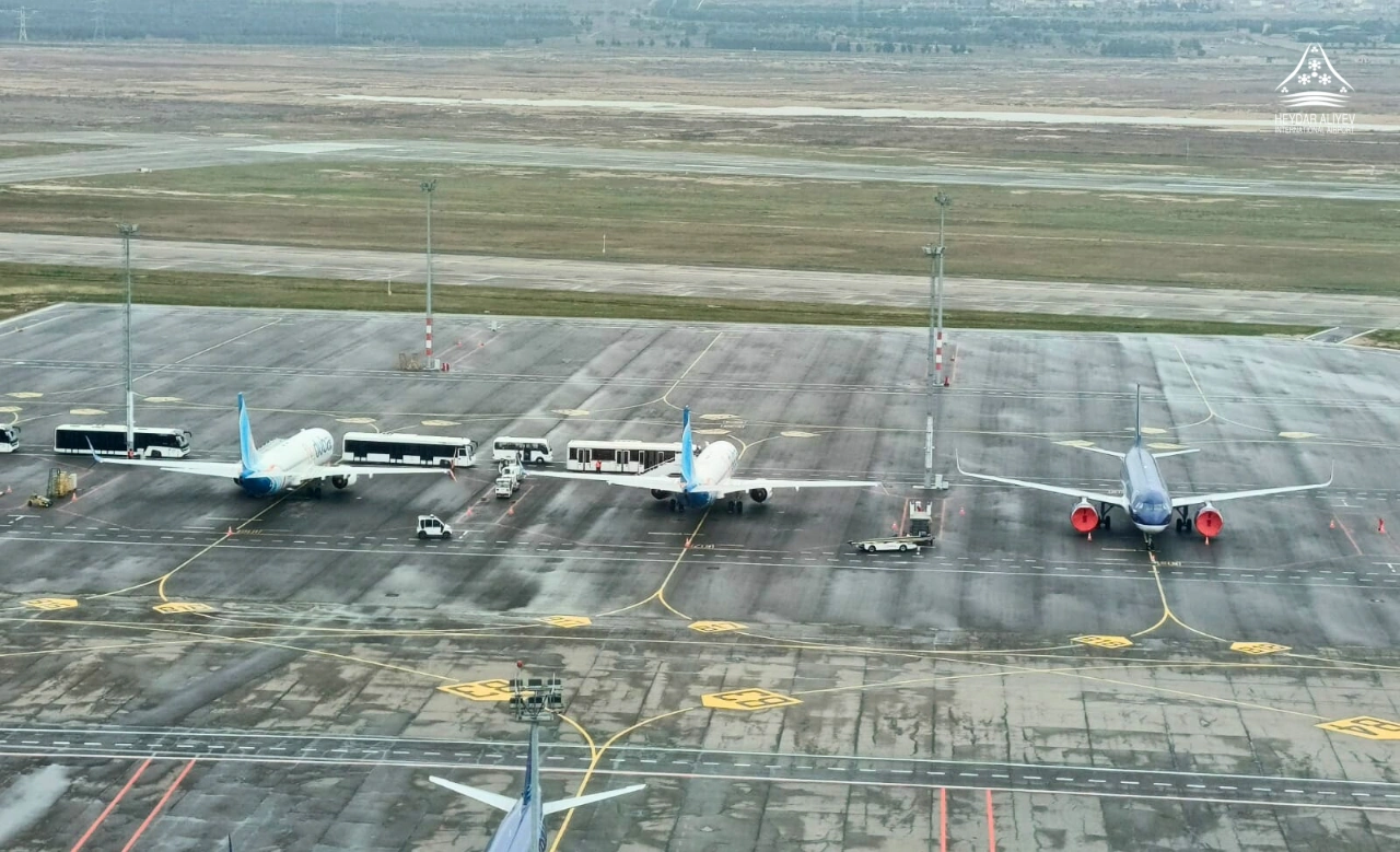 Heydar Aliyev International Airport accommodates two international flights as an alternate airport