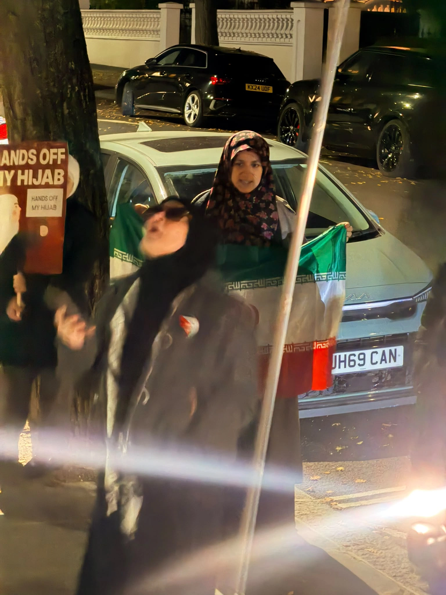 Provocation by alleged Iranian agents staged outside Azerbaijani Embassy in London (PHOTO/VIDEO)